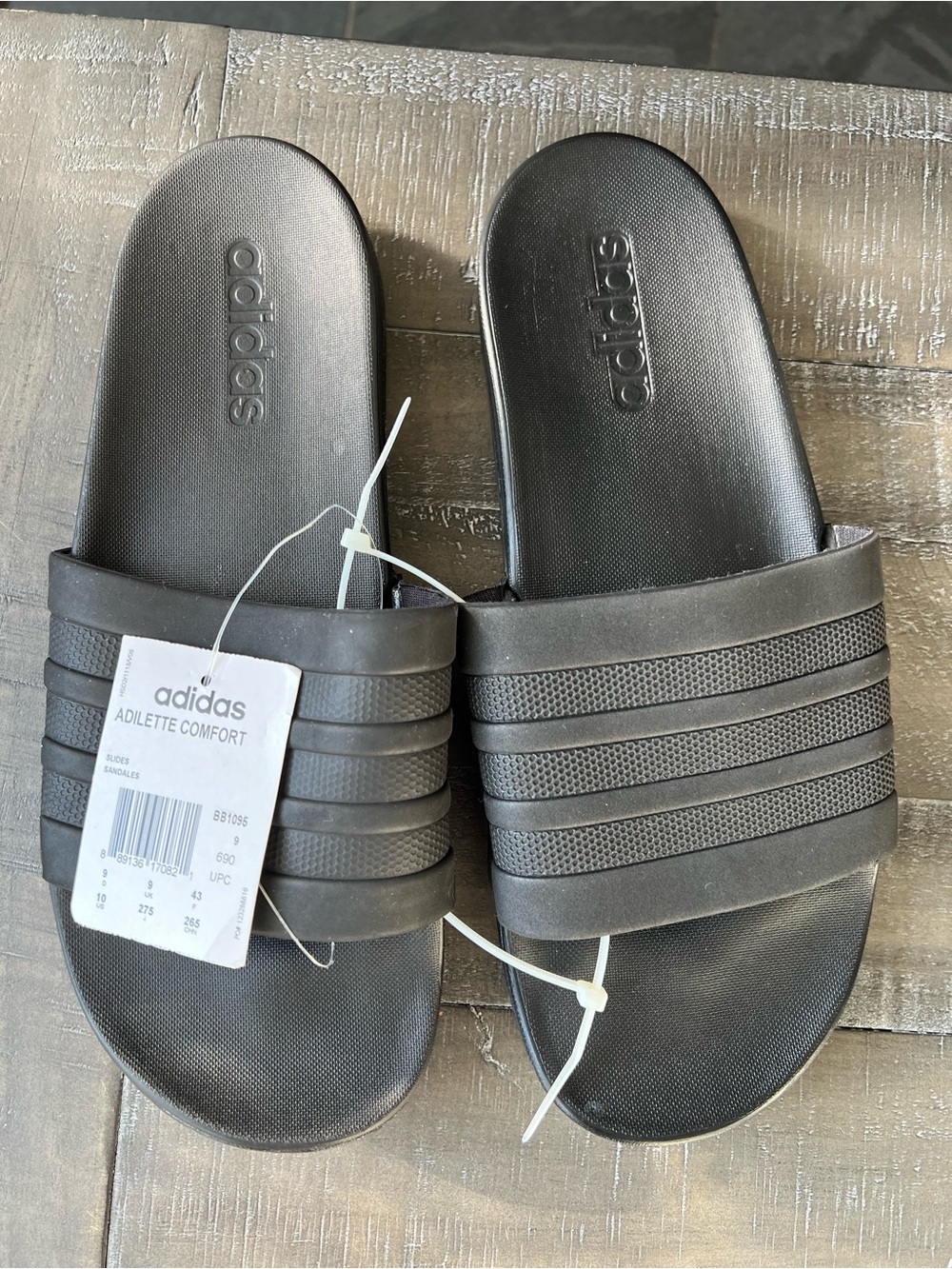 Adidas Mens Adilette Comfort Slide Sandals - size 10 NWT